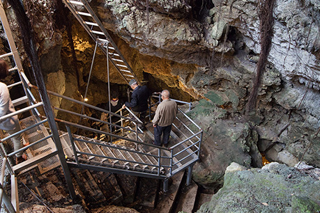 Kin Limestone Cave